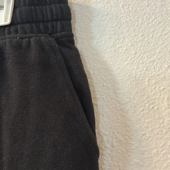 Neff peace sign fleece shorts size small - Picture 4 of 7